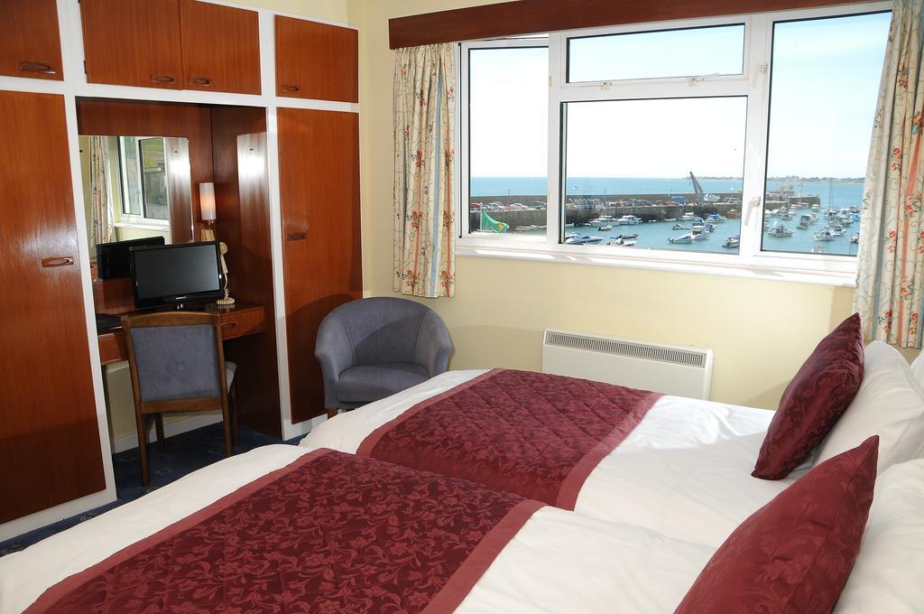 Dolphin Hotel Gorey Bagian luar foto