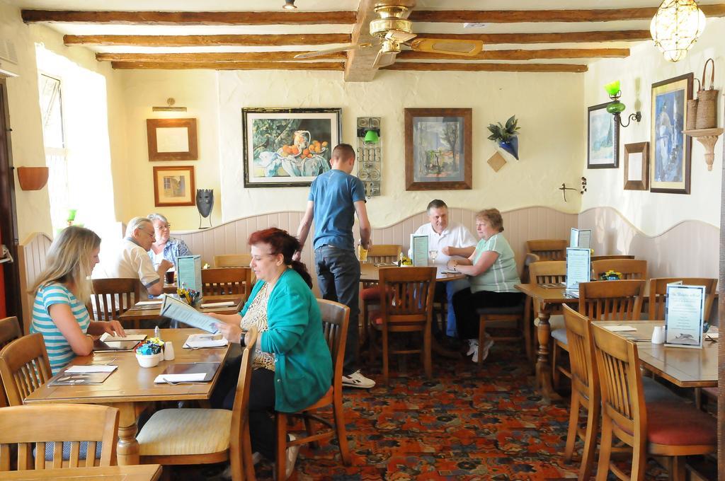Dolphin Hotel Gorey Bagian luar foto