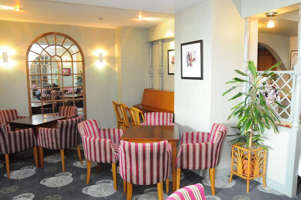 Dolphin Hotel Gorey Bagian luar foto